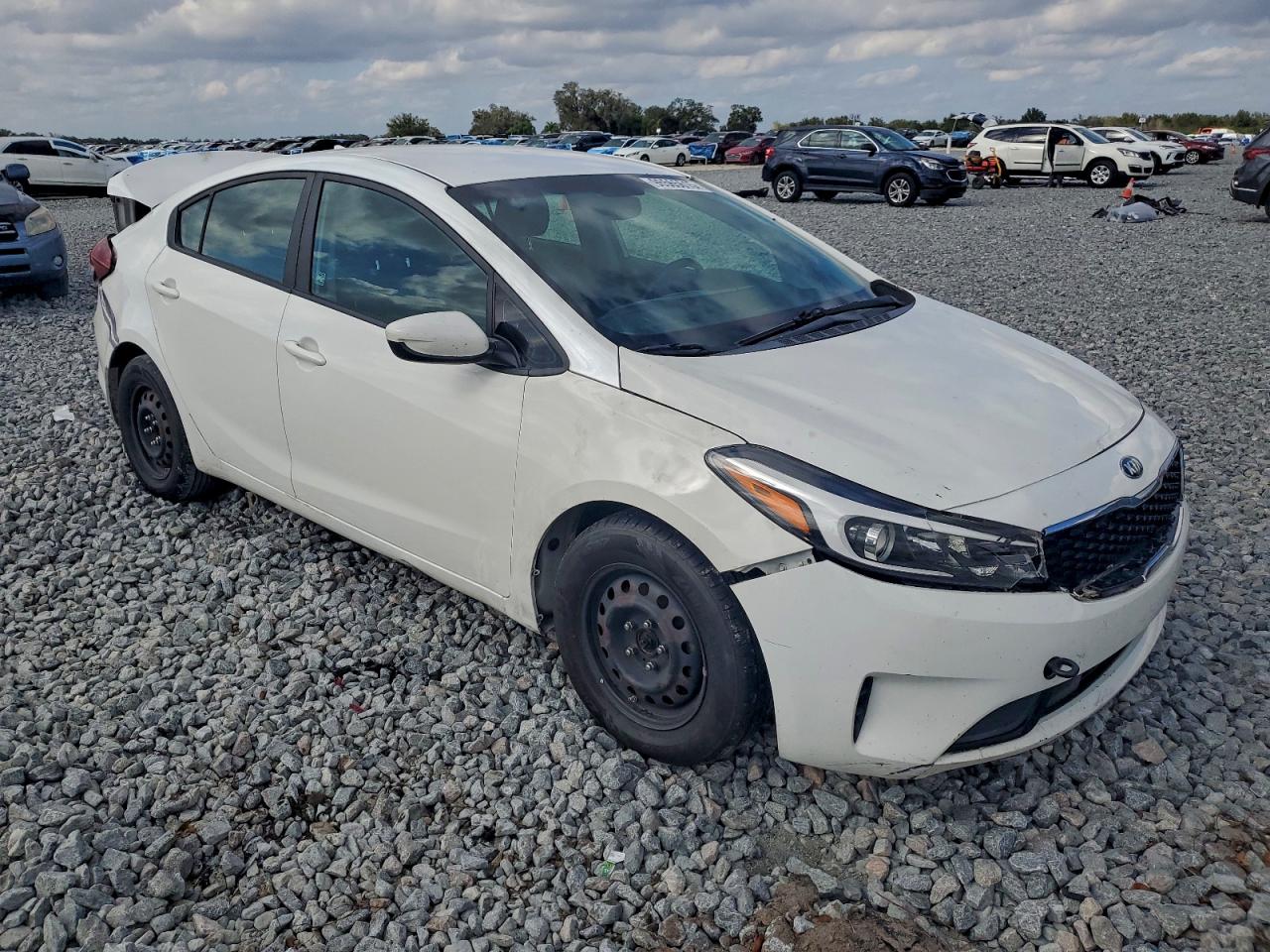 2018 KIA FORTE LX photo 4