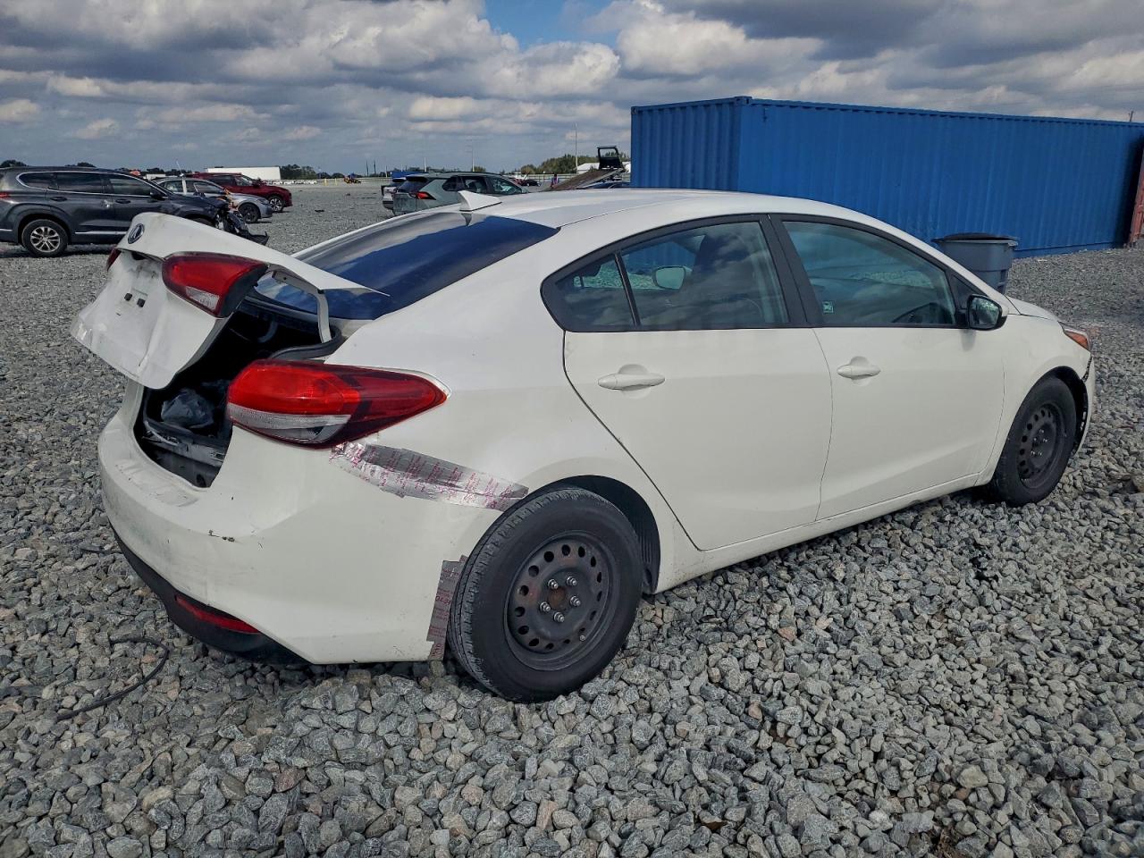 2018 KIA FORTE LX photo 3
