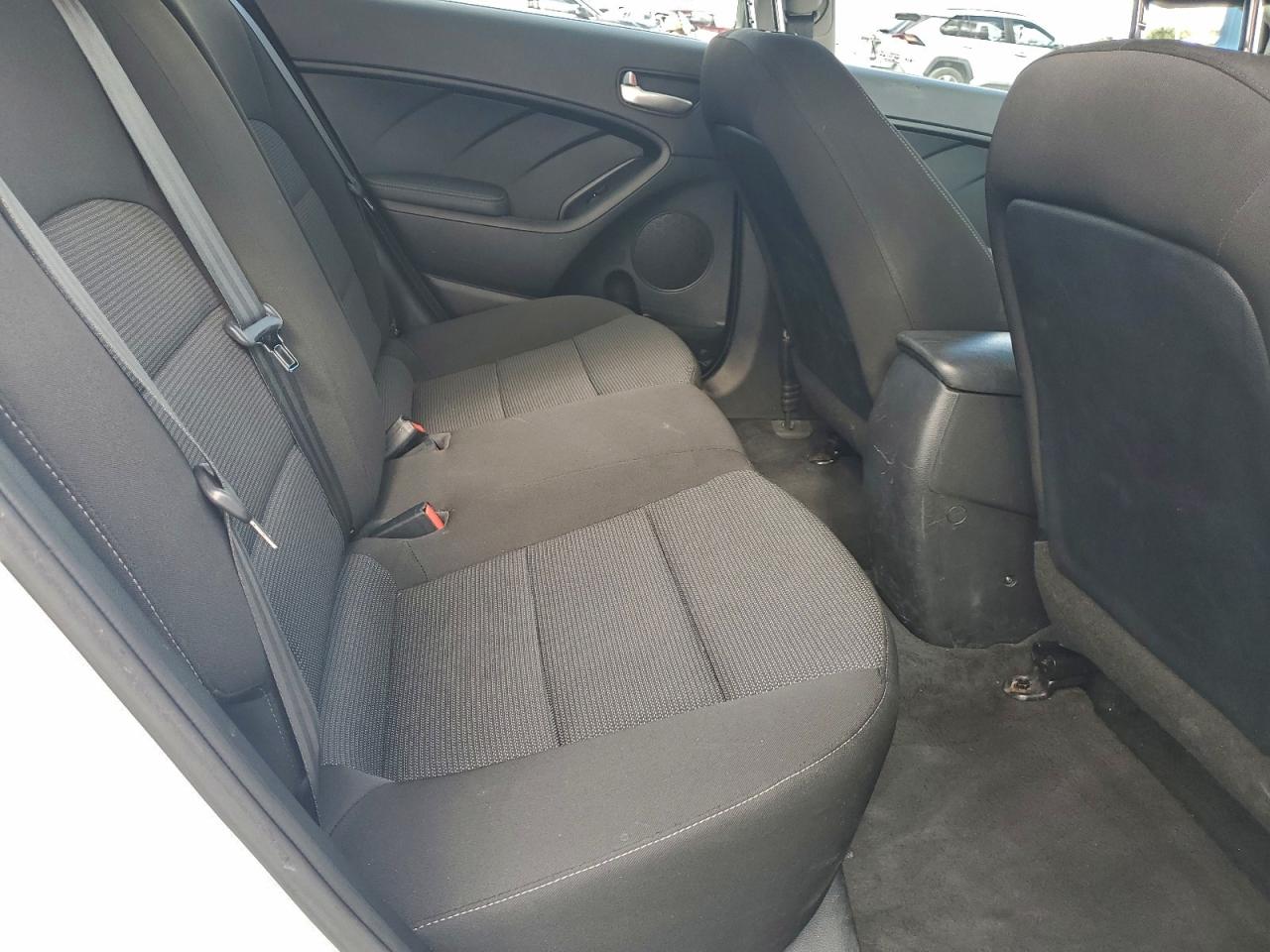 2018 KIA FORTE LX photo 10