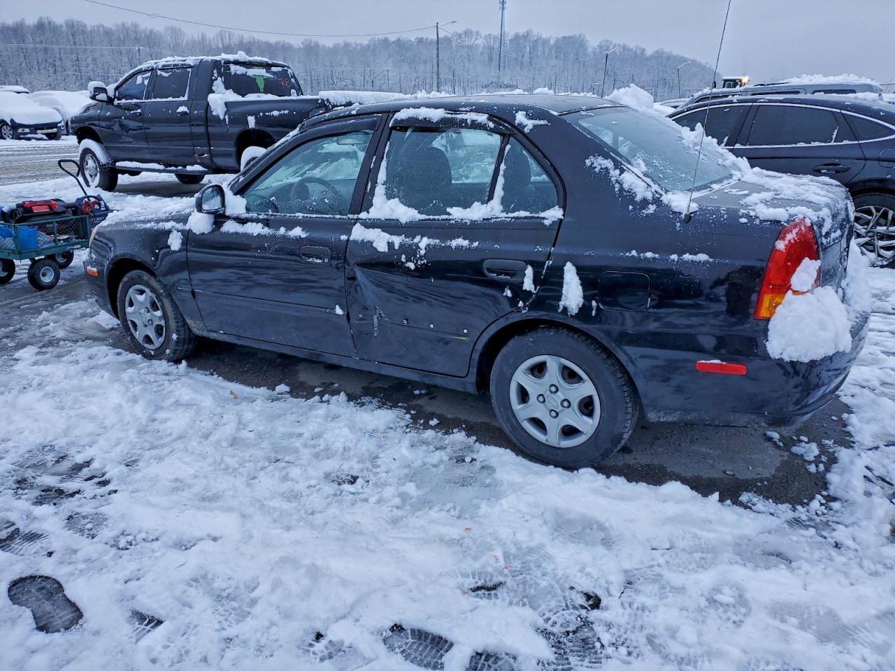 2005 HYUNDAI ACCENT GL photo 2