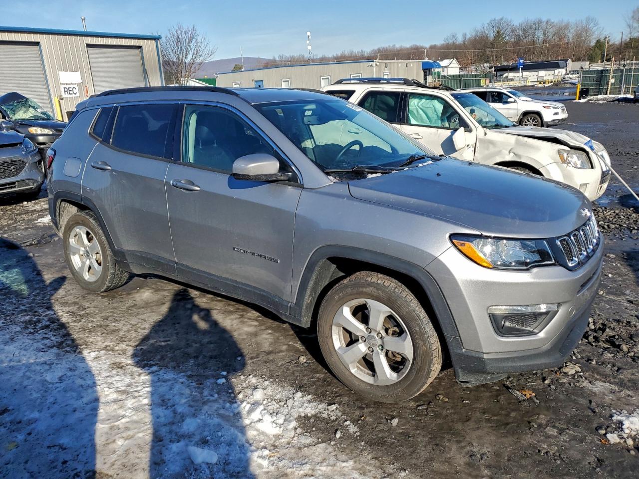 2019 JEEP COMPASS LATITUDE photo 4