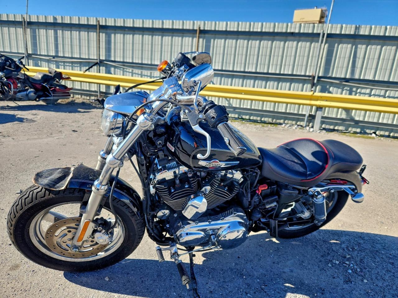 2013 HARLEY-DAVIDSON XL1200 C photo 3