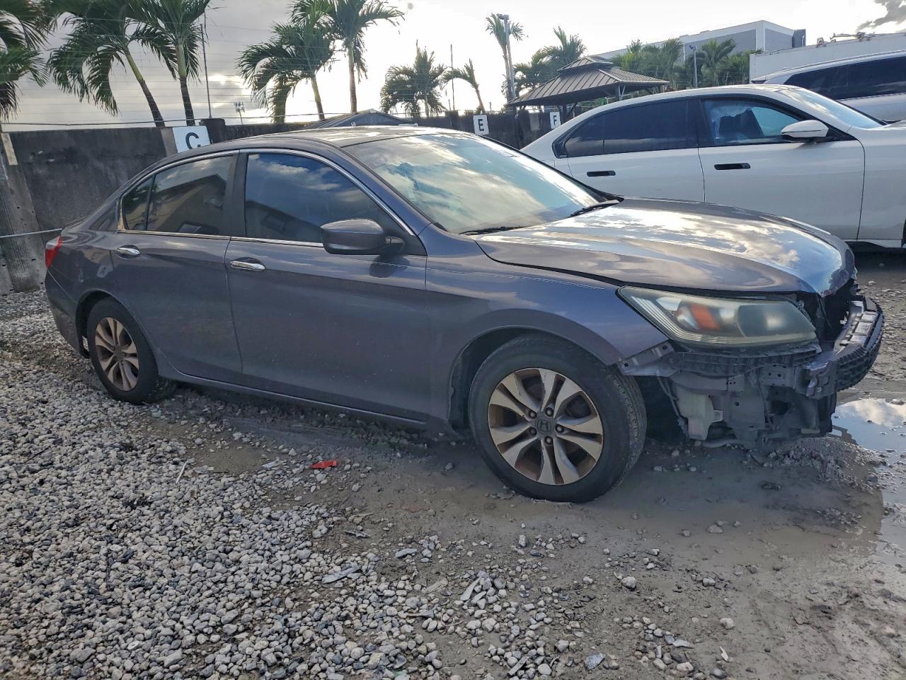 2014 HONDA ACCORD LX photo 4