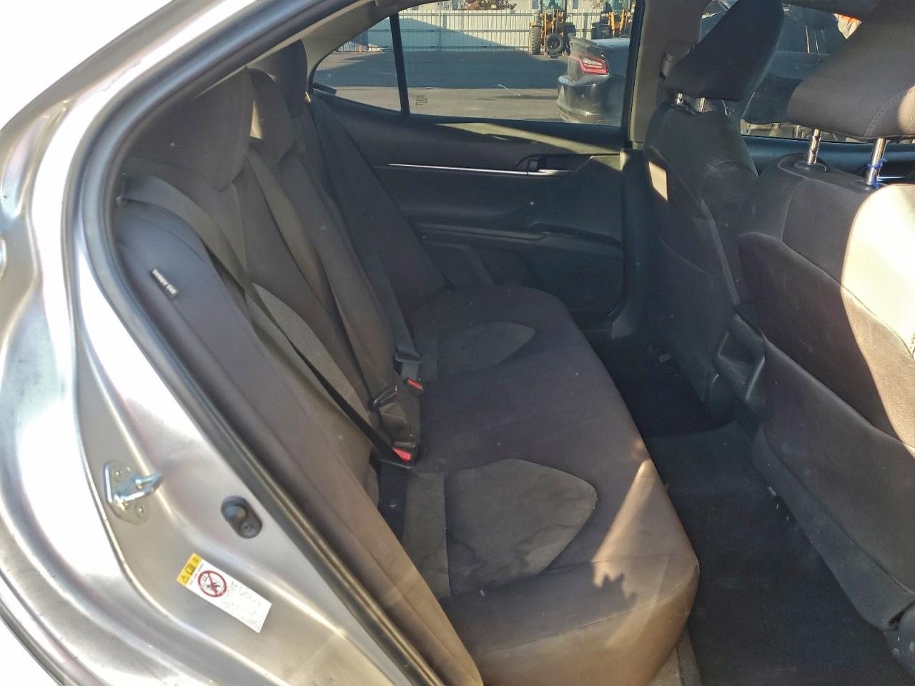 2018 TOYOTA CAMRY L photo 10