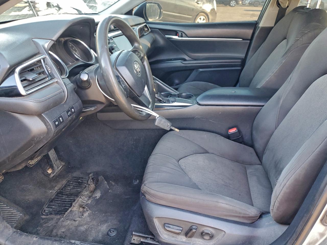 2018 TOYOTA CAMRY L photo 7
