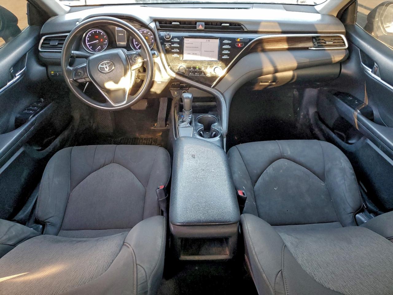 2018 TOYOTA CAMRY L photo 8