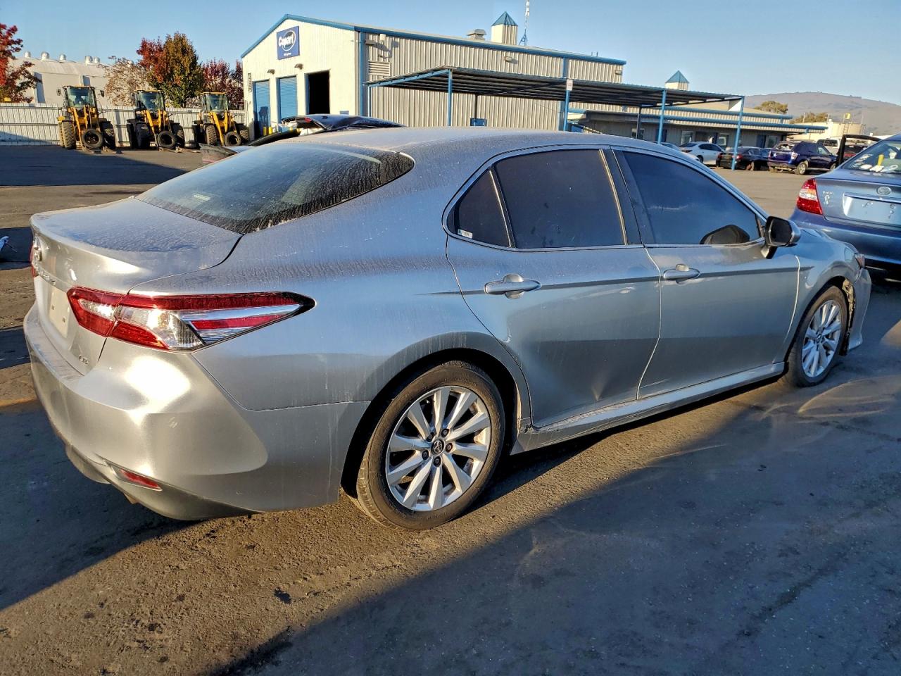 2018 TOYOTA CAMRY L photo 3