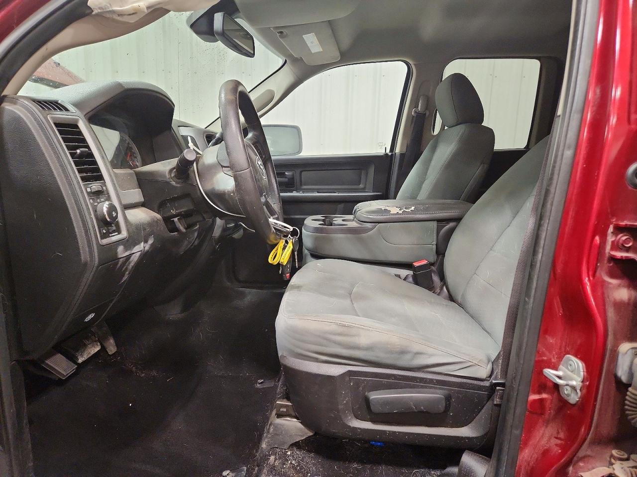2014 RAM 1500 ST photo 7