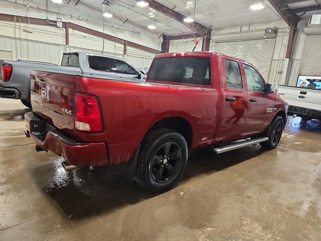 2014 RAM 1500 ST photo 3