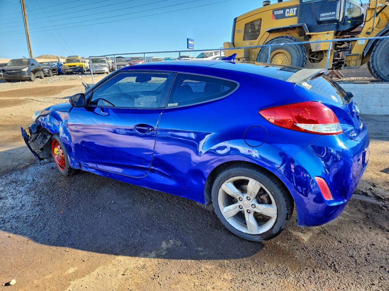 2013 HYUNDAI VELOSTER photo 2