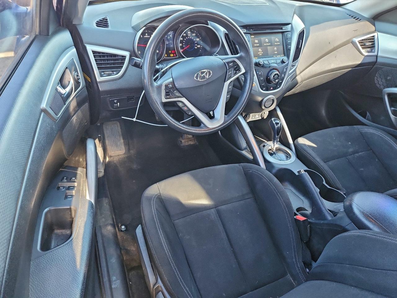 2013 HYUNDAI VELOSTER photo 8