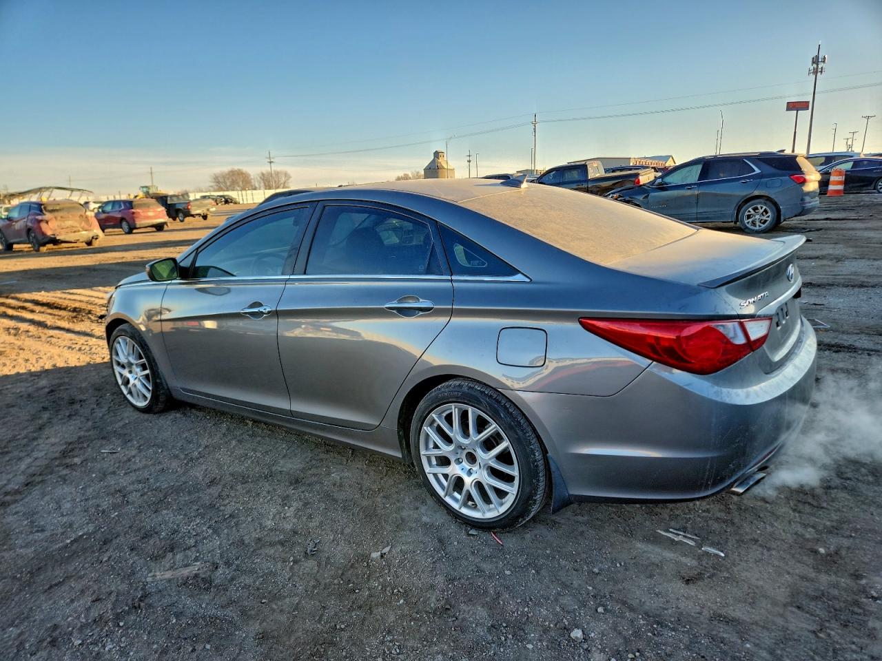2013 HYUNDAI SONATA SE photo 2
