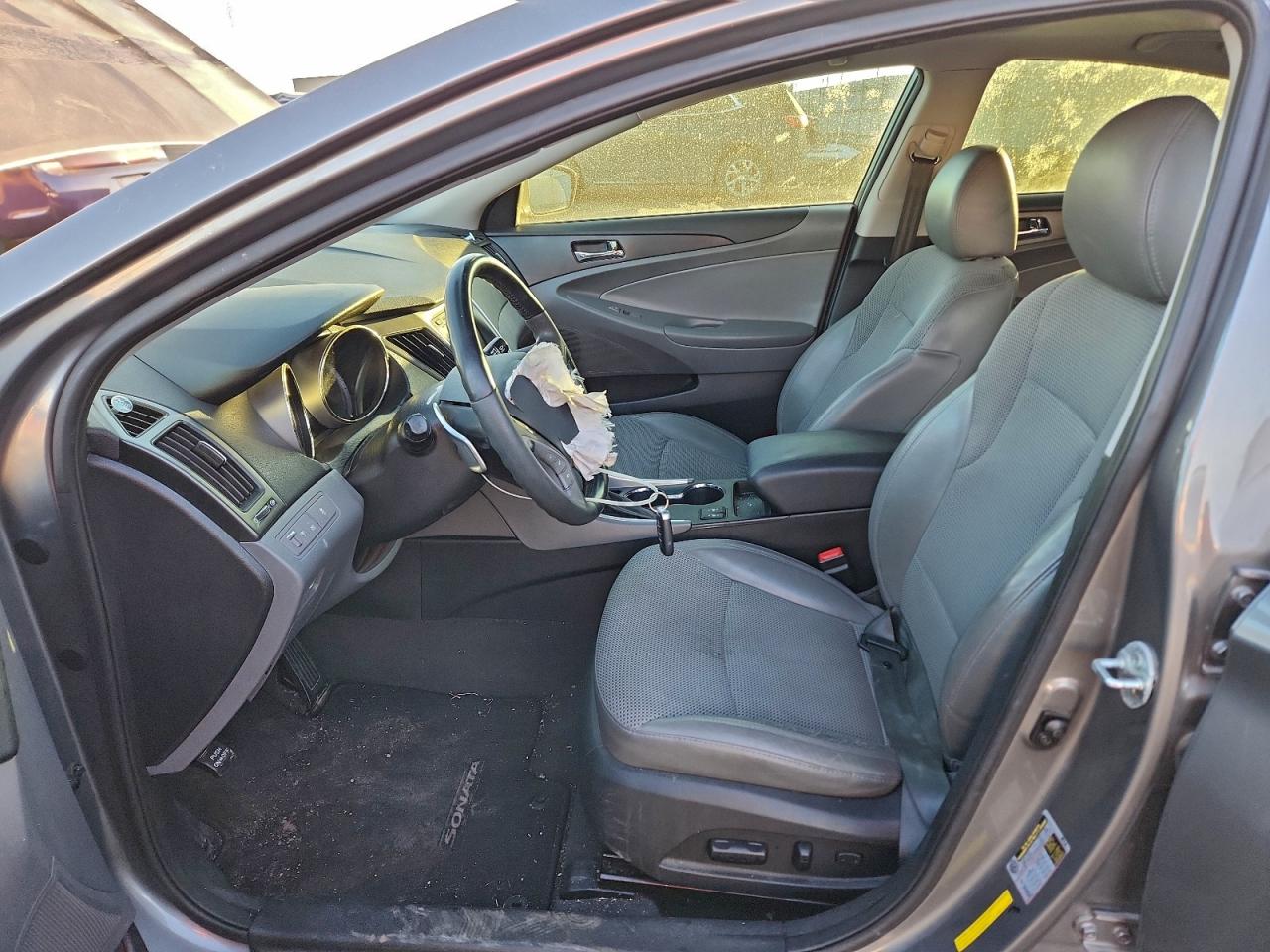 2013 HYUNDAI SONATA SE photo 7