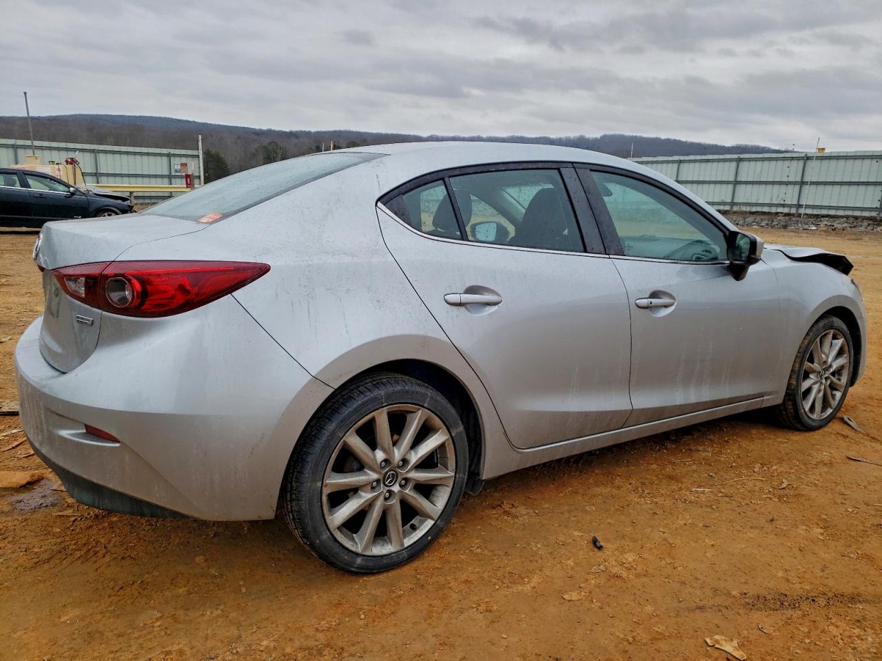 2017 MAZDA 3 TOURING photo 3