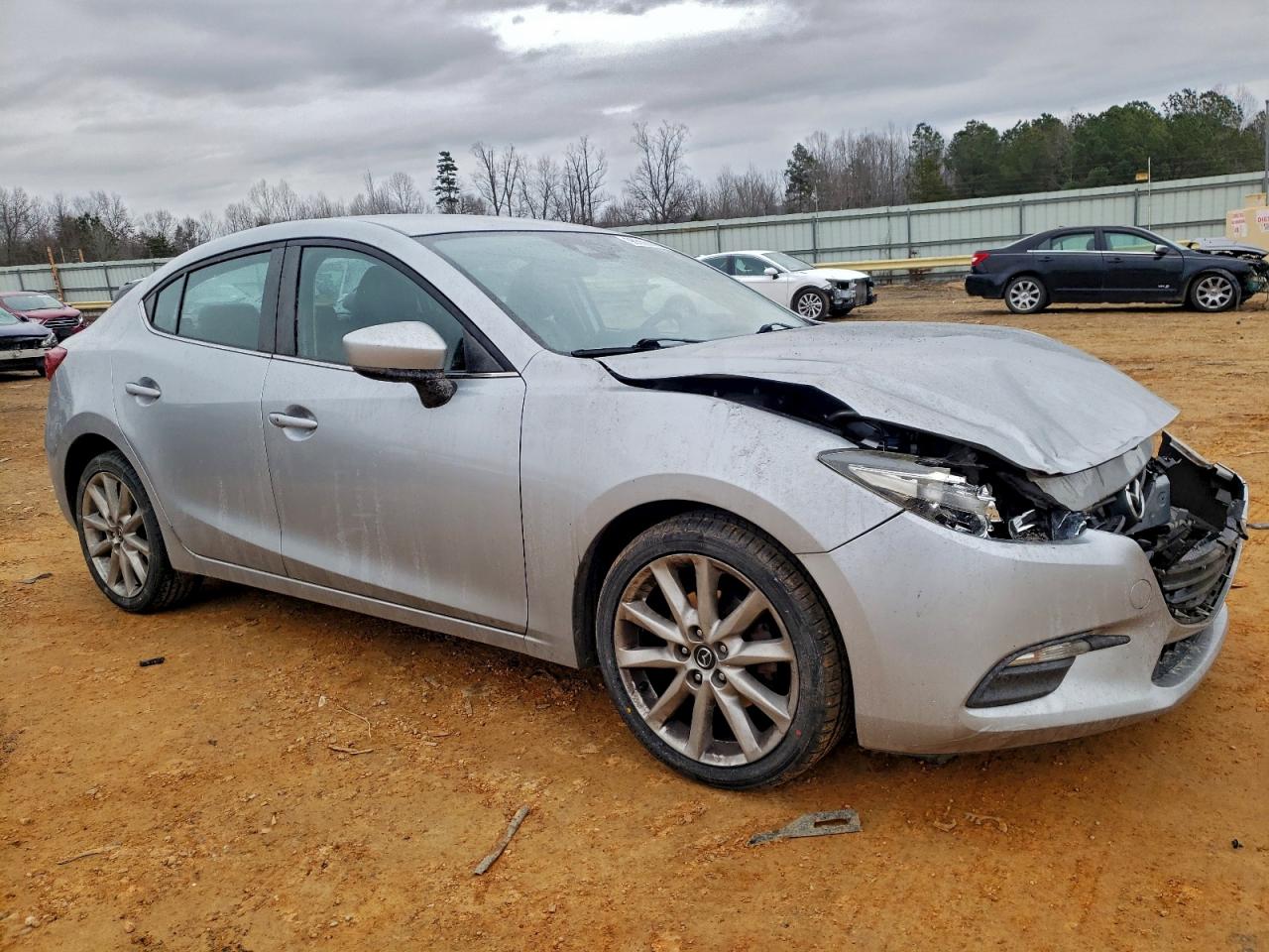 2017 MAZDA 3 TOURING photo 4