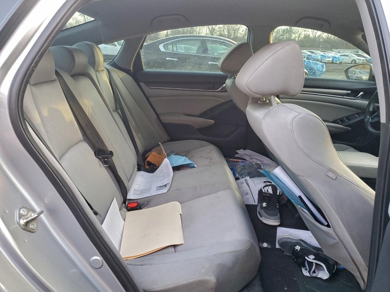 2020 HONDA ACCORD LX photo 10
