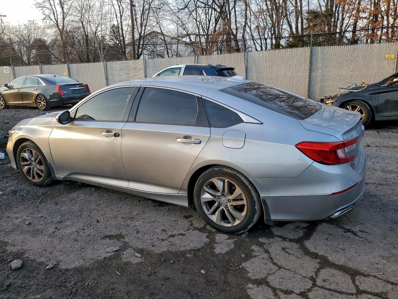 2020 HONDA ACCORD LX photo 2