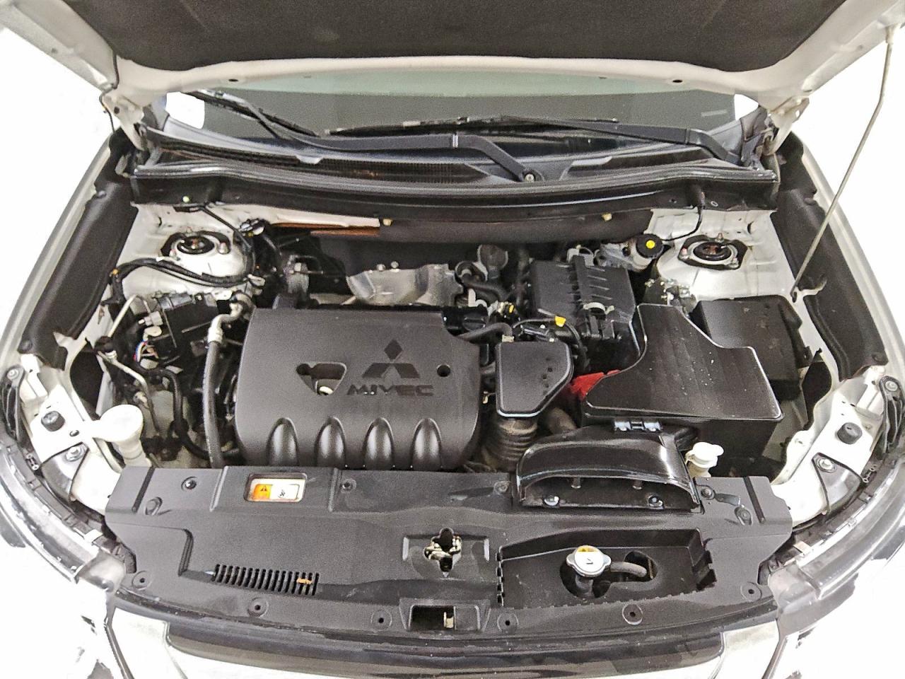2018 MITSUBISHI OUTLANDER SE photo 12