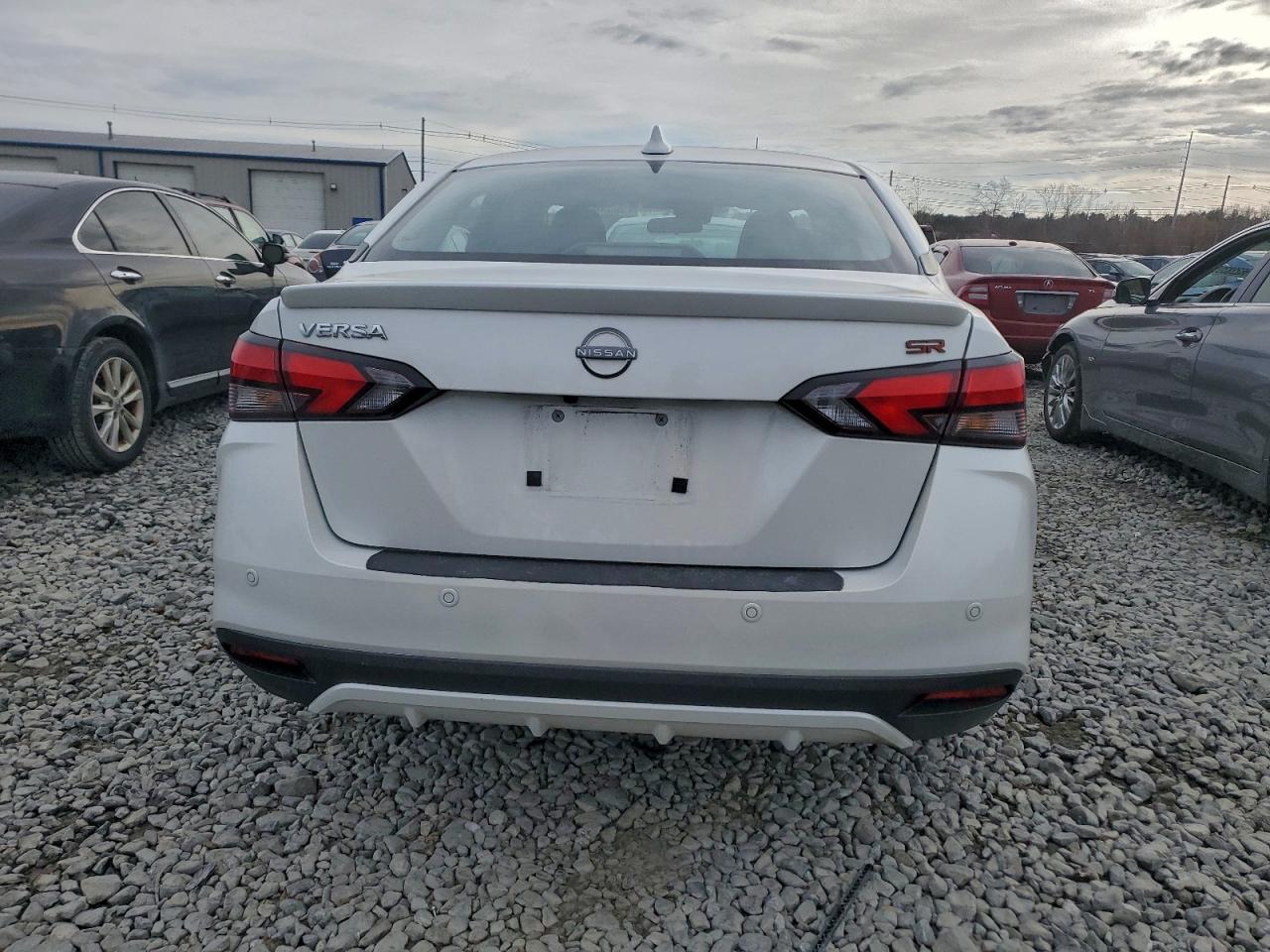 2024 NISSAN VERSA SR photo 6