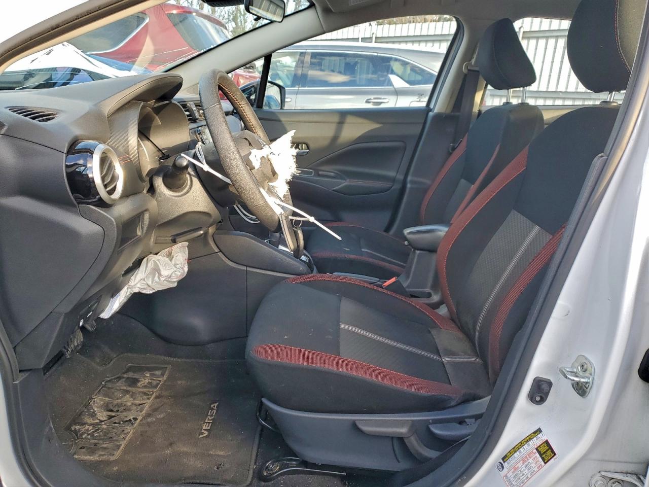 2024 NISSAN VERSA SR photo 7