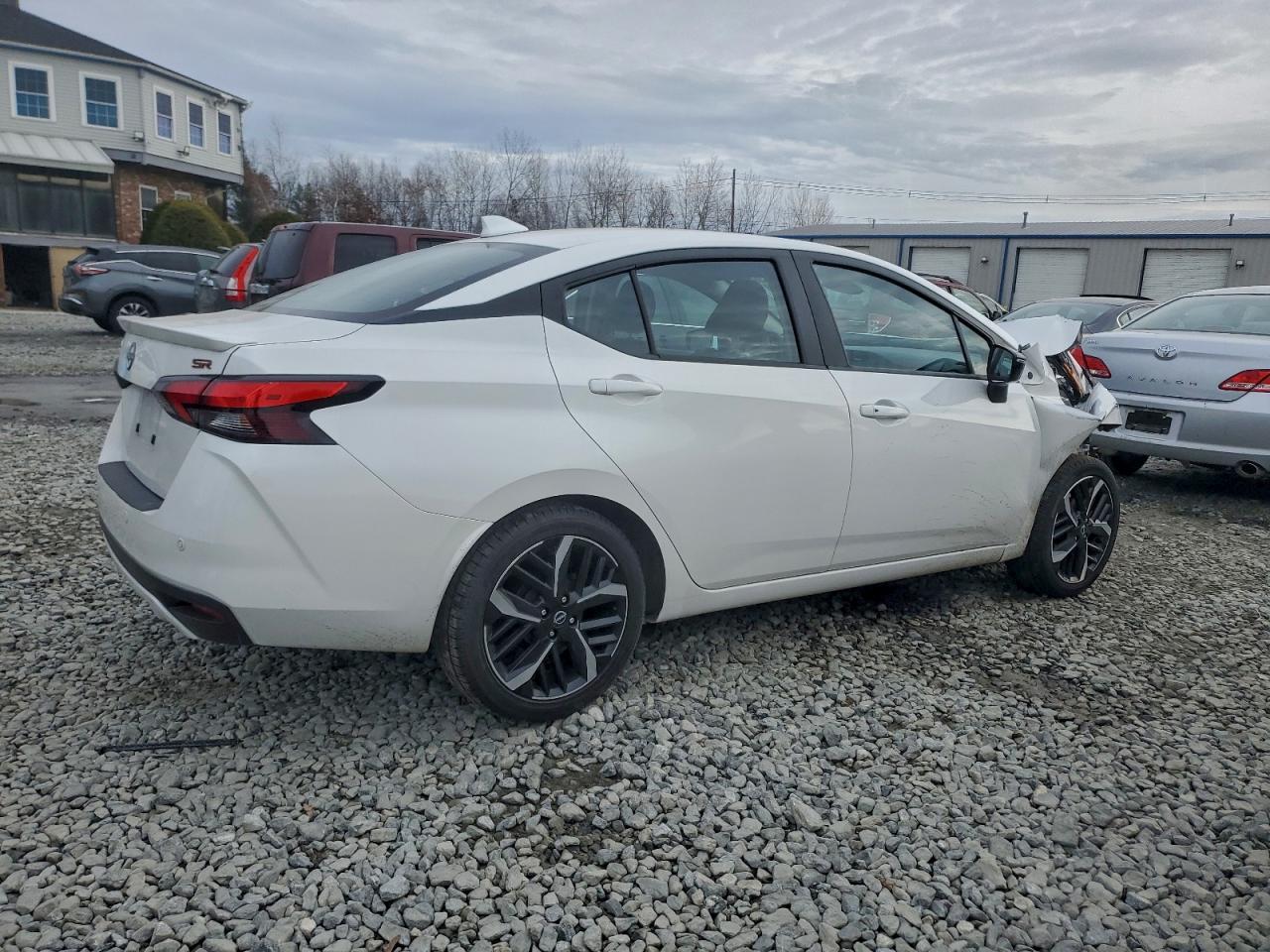 2024 NISSAN VERSA SR photo 3