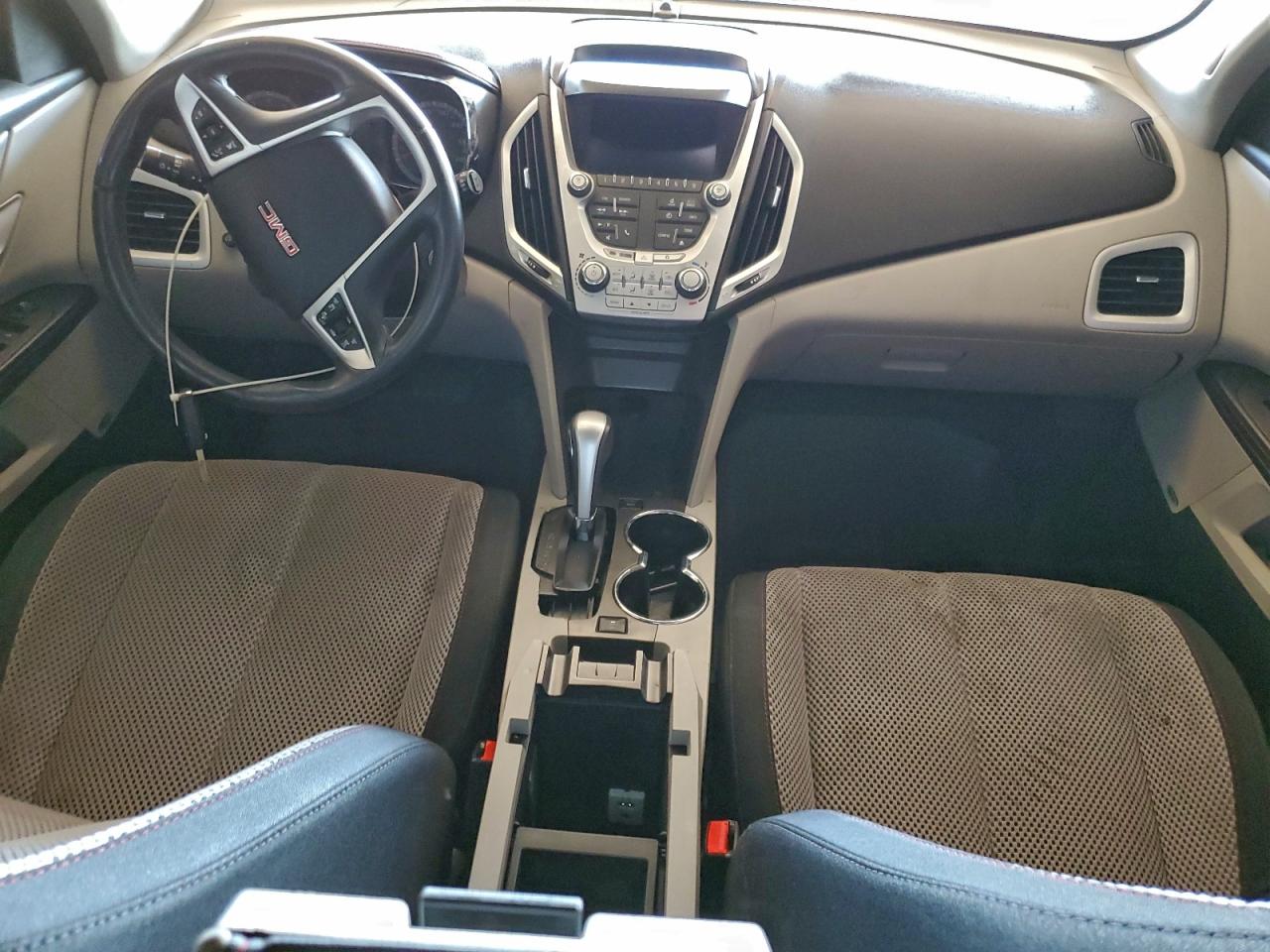 2015 GMC TERRAIN SLE photo 8