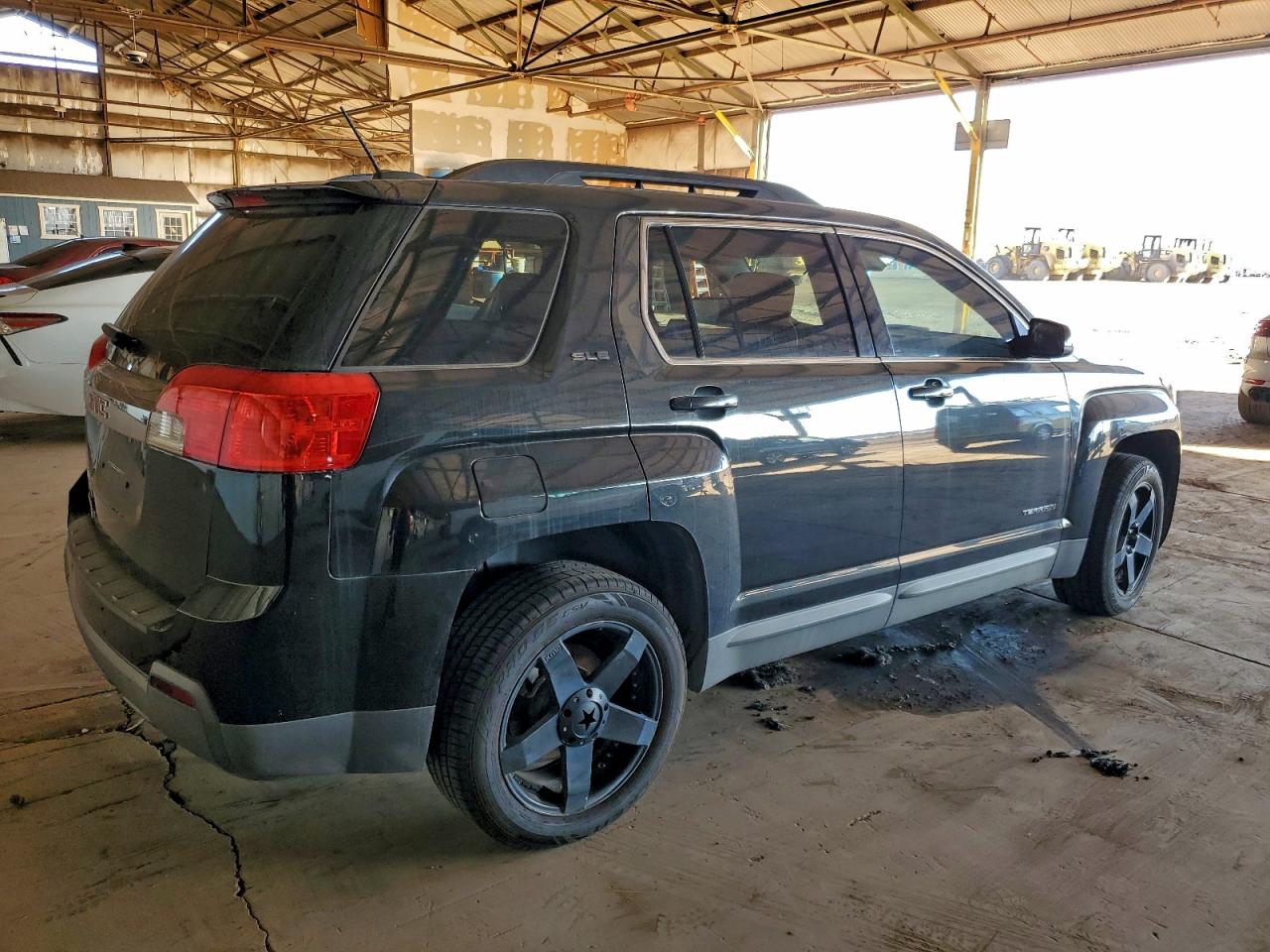 2015 GMC TERRAIN SLE photo 3