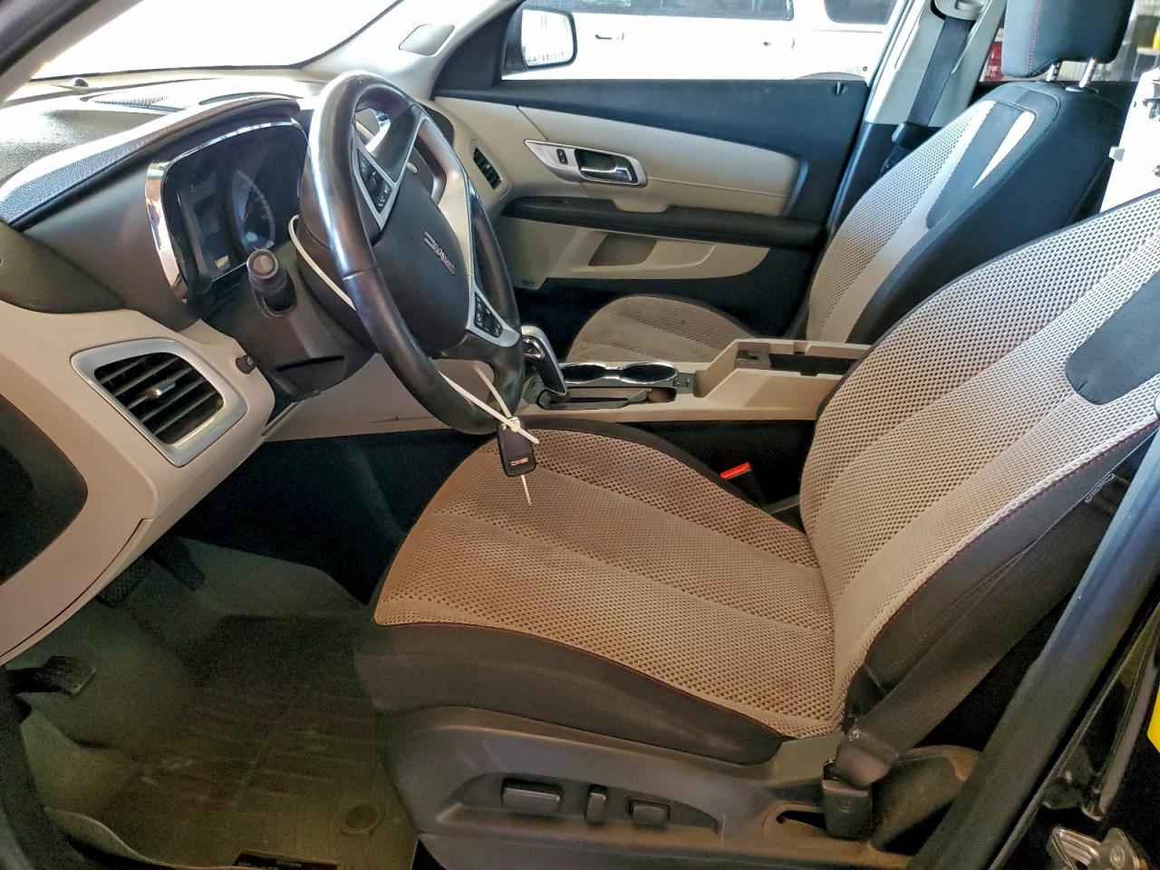 2015 GMC TERRAIN SLE photo 7