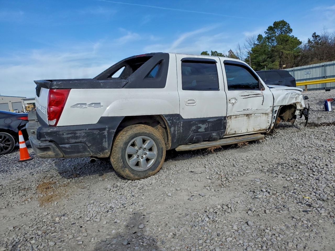 2002 CHEVROLET AVALANCHE K1500 photo 3