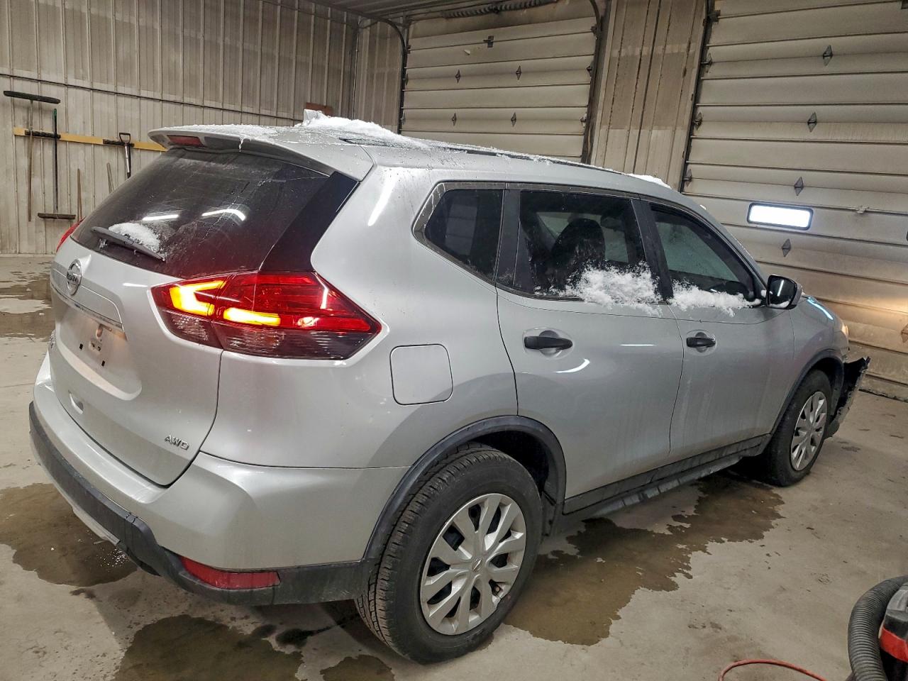 2017 NISSAN ROGUE S photo 3