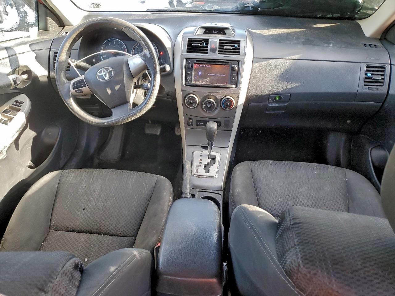 2013 TOYOTA COROLLA BASE photo 8