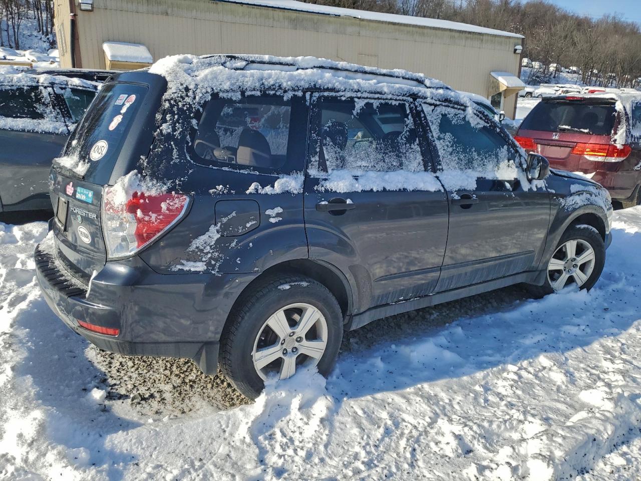 2011 SUBARU FORESTER 2.5X photo 3