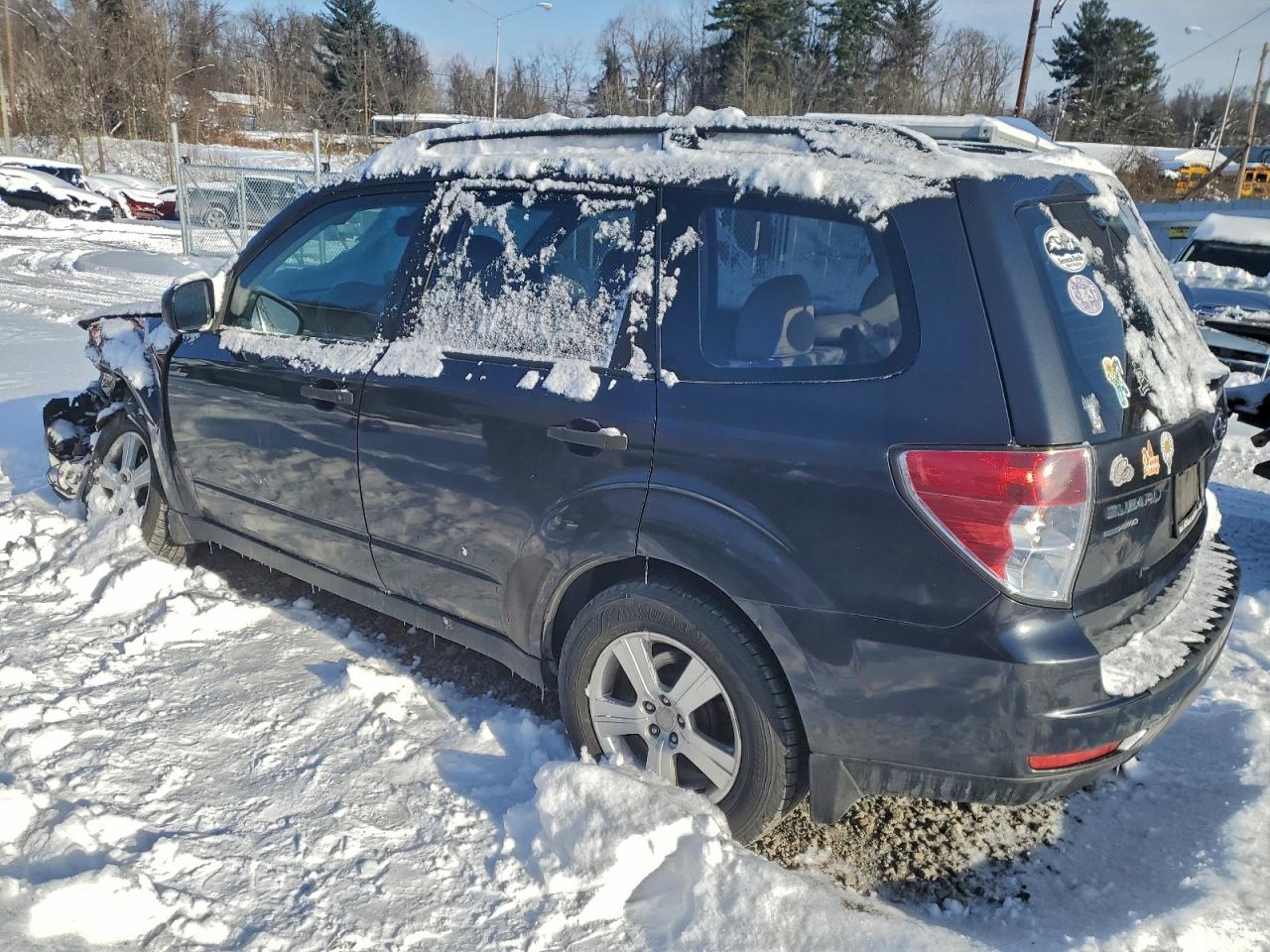 2011 SUBARU FORESTER 2.5X photo 2