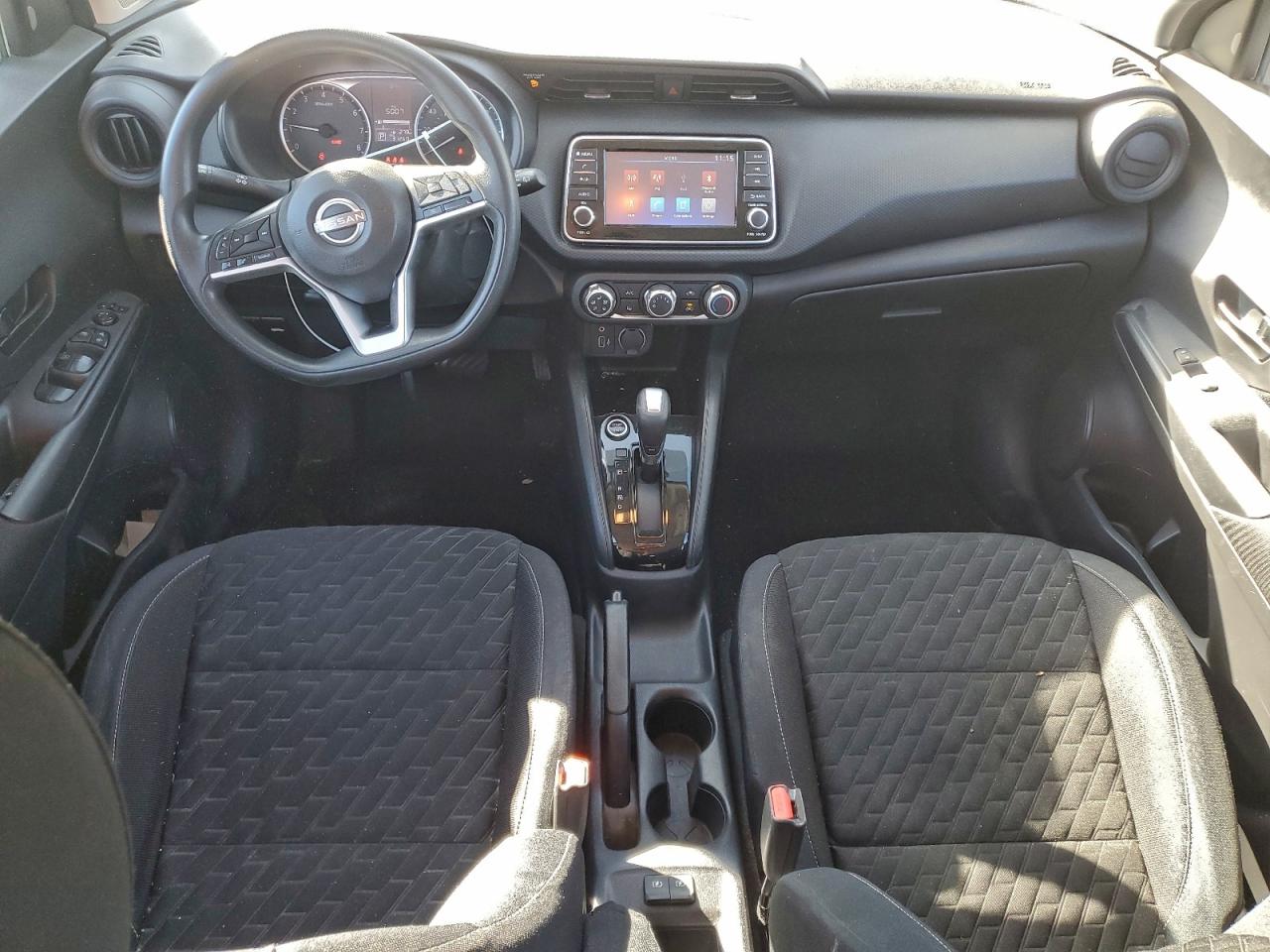 2022 NISSAN KICKS S photo 8