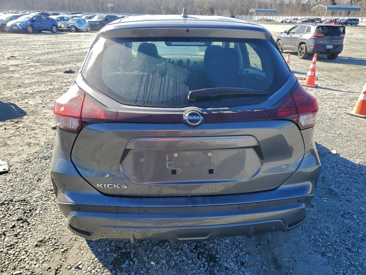 2022 NISSAN KICKS S photo 6