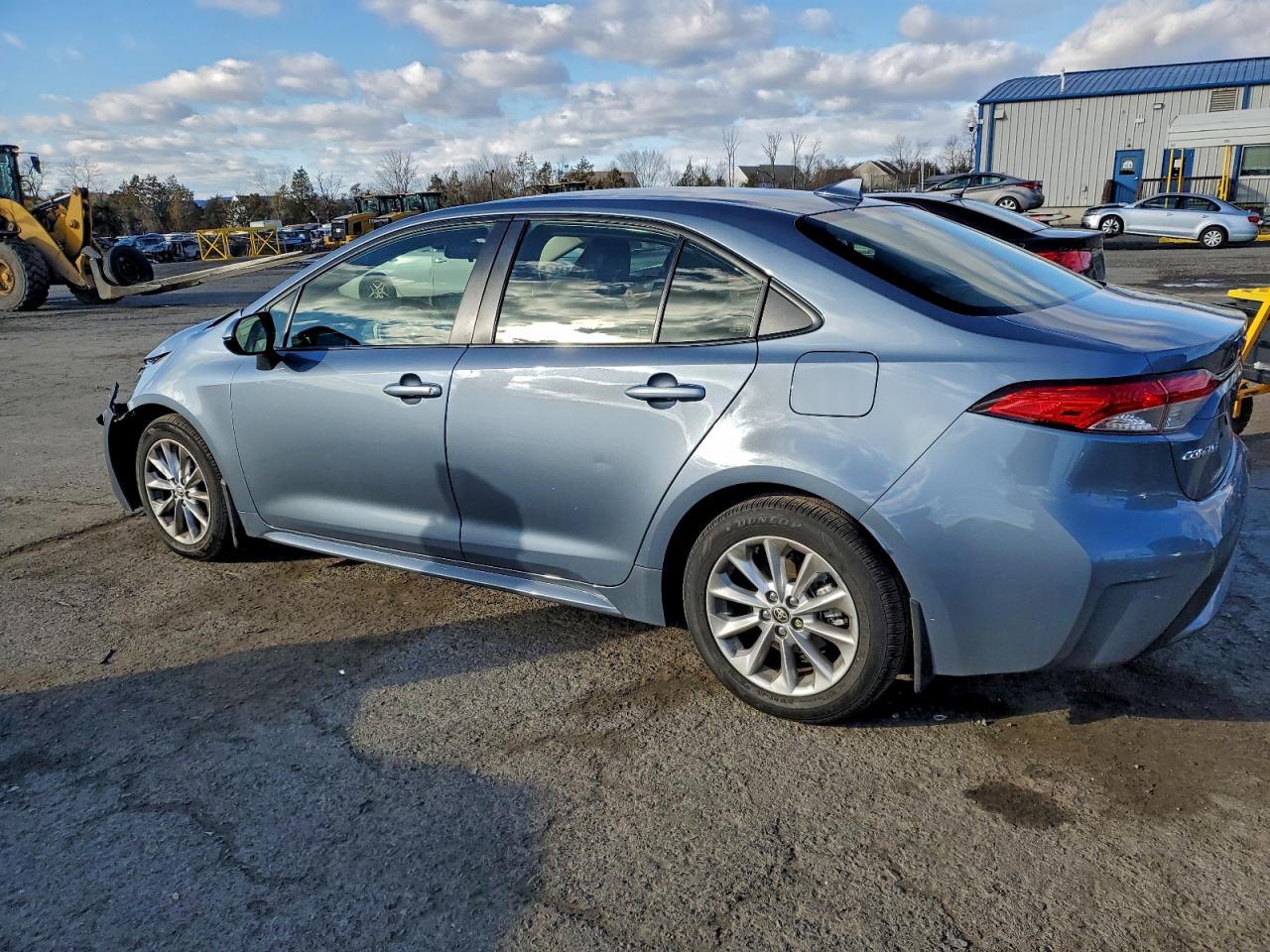 2022 TOYOTA COROLLA LE photo 2