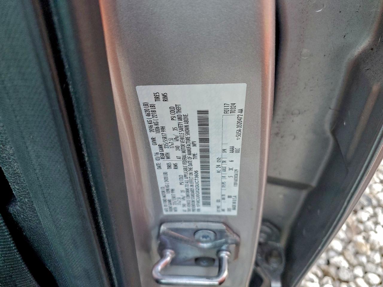 2016 FORD ESCAPE SE photo 13