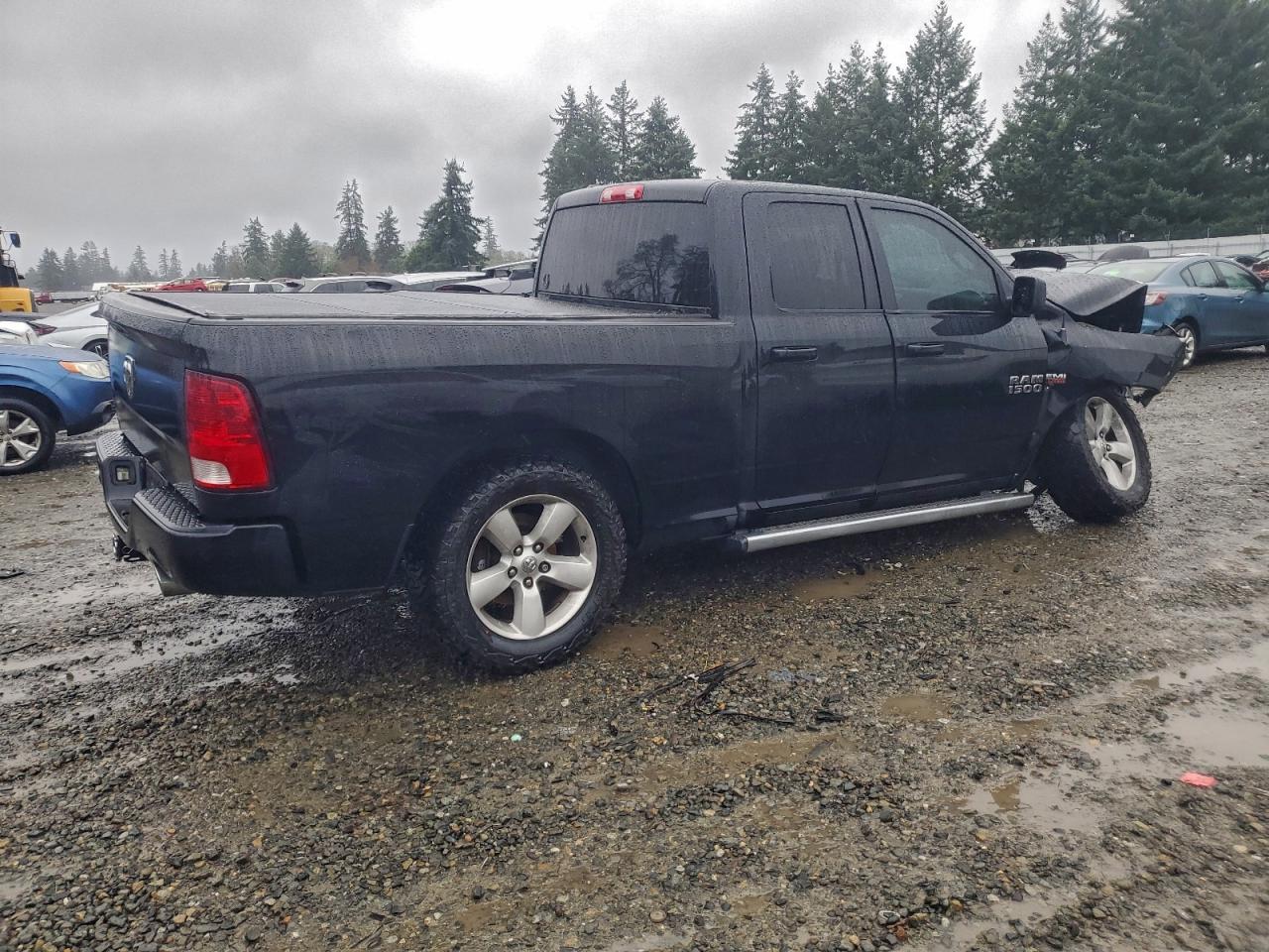 2014 RAM 1500 ST photo 3