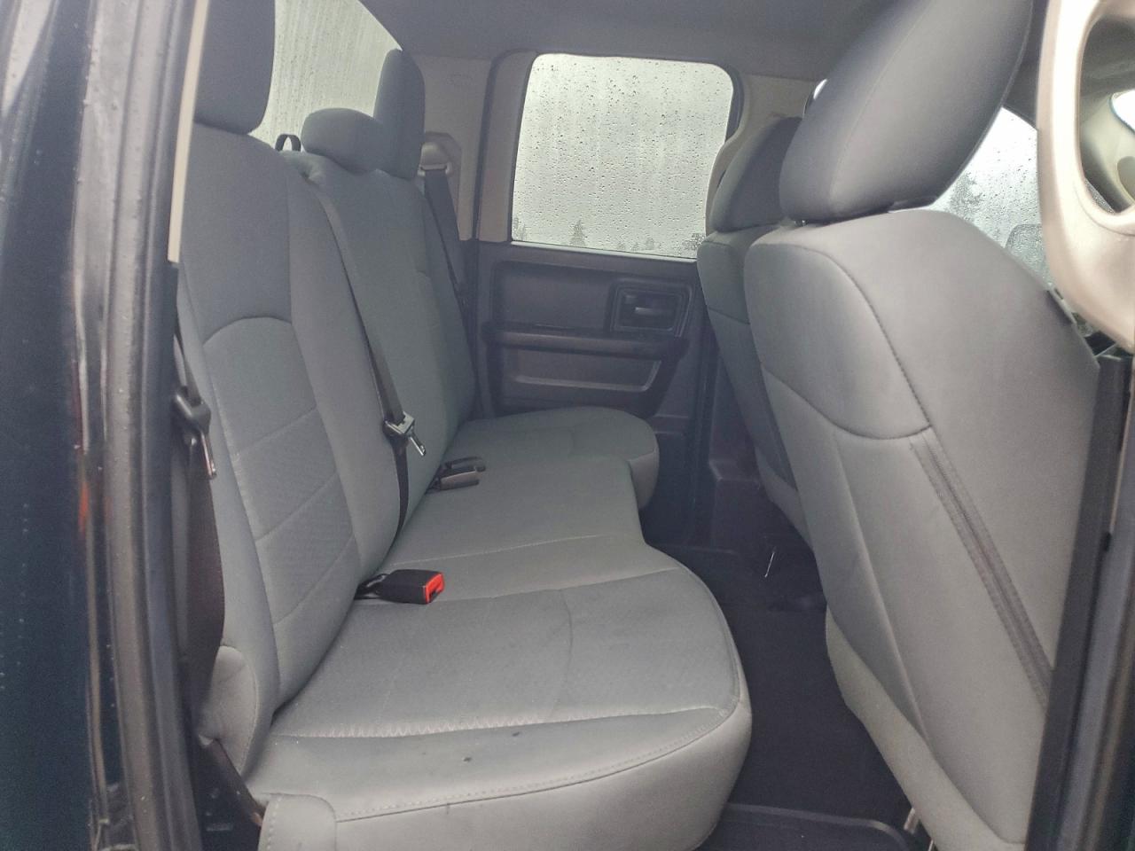 2014 RAM 1500 ST photo 10