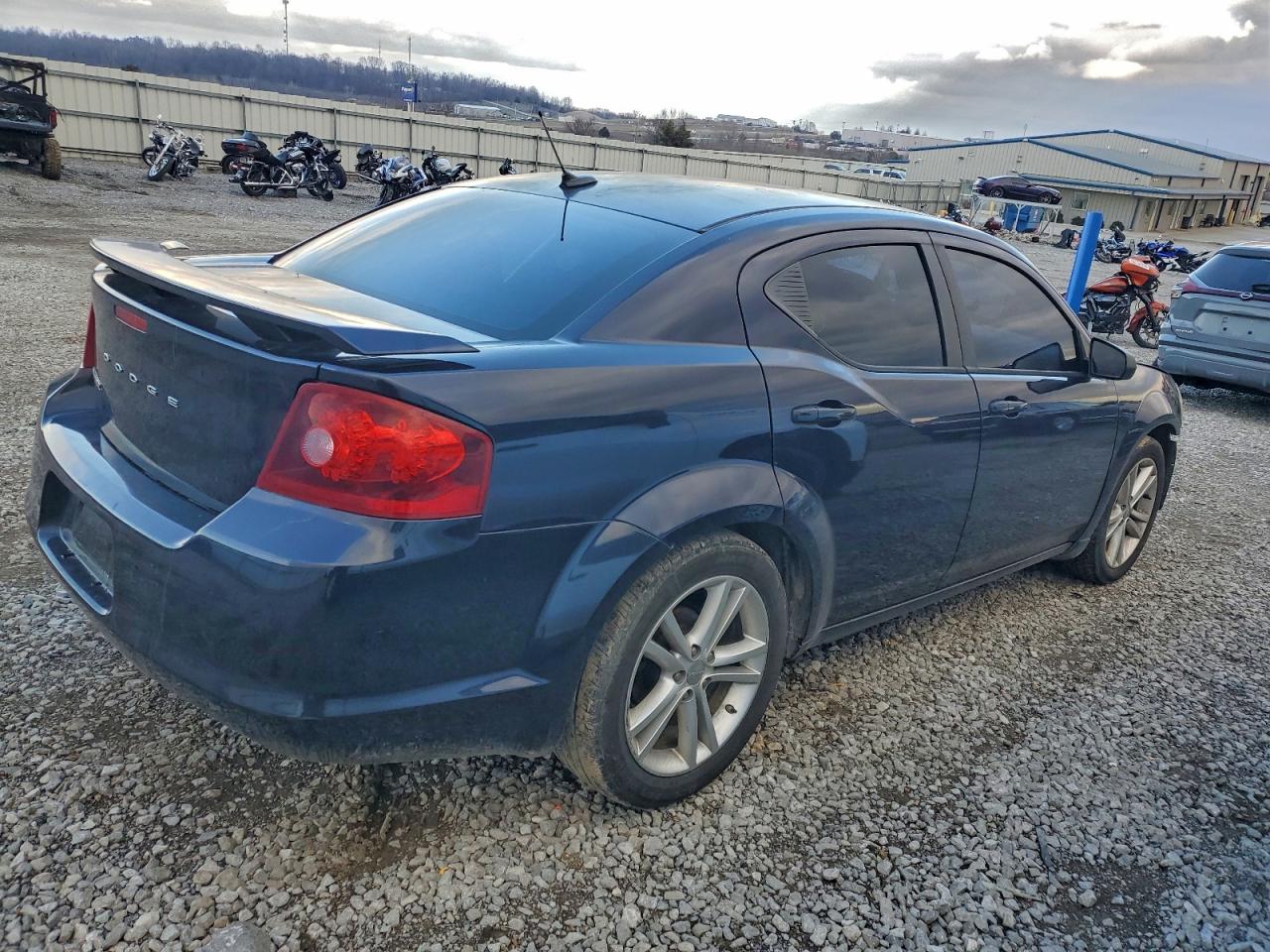 2012 DODGE AVENGER SE photo 3