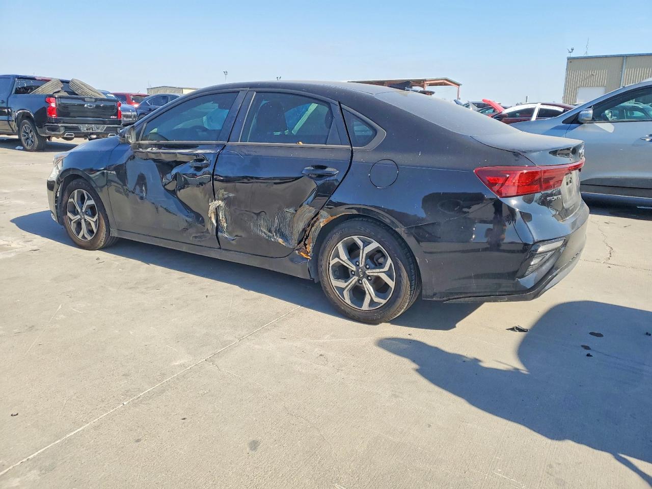 2020 KIA FORTE FE photo 2