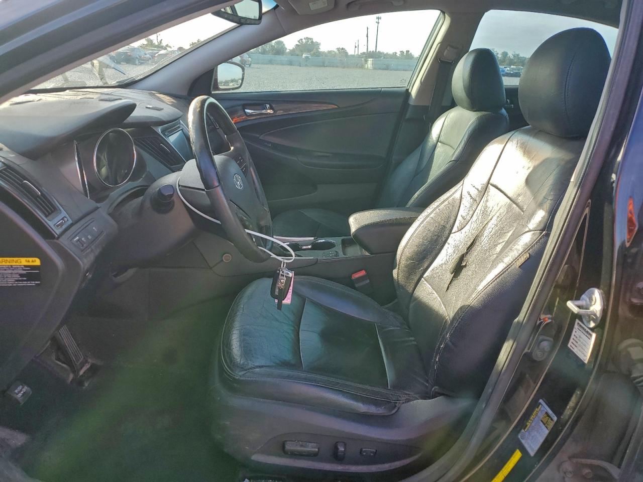 2013 HYUNDAI SONATA SE photo 7