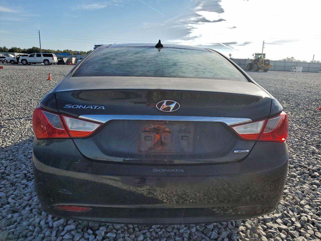 2013 HYUNDAI SONATA SE photo 6