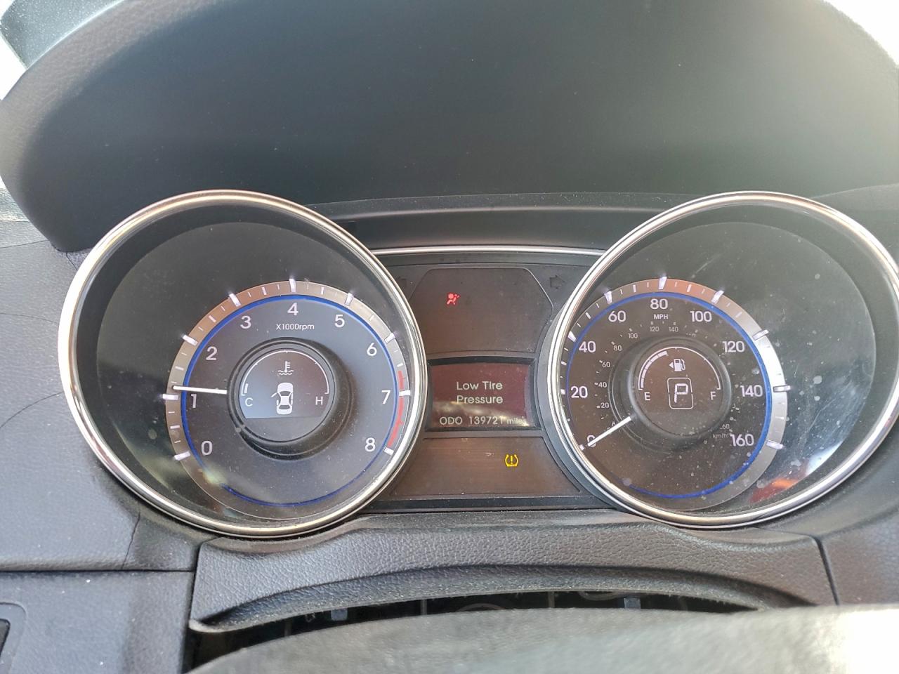 2013 HYUNDAI SONATA SE photo 9