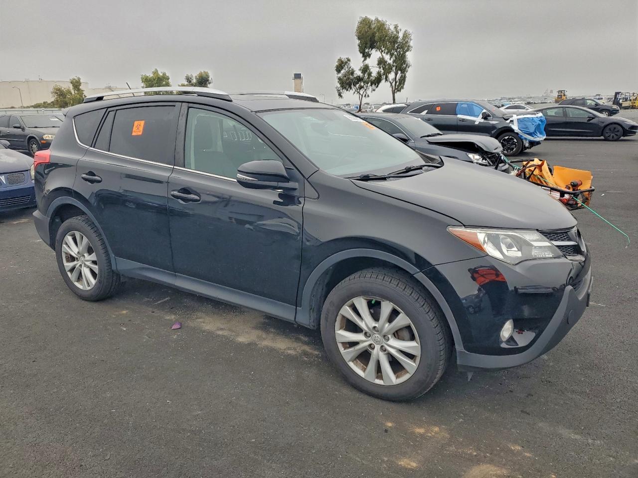 2013 TOYOTA RAV4 LIMITED photo 4