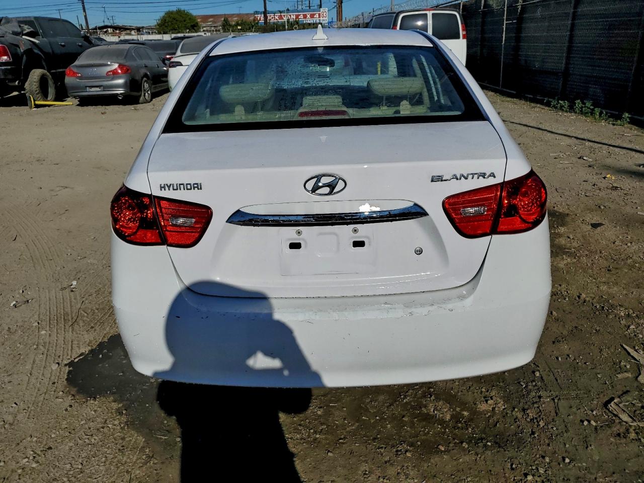 2010 HYUNDAI ELANTRA BLUE photo 6