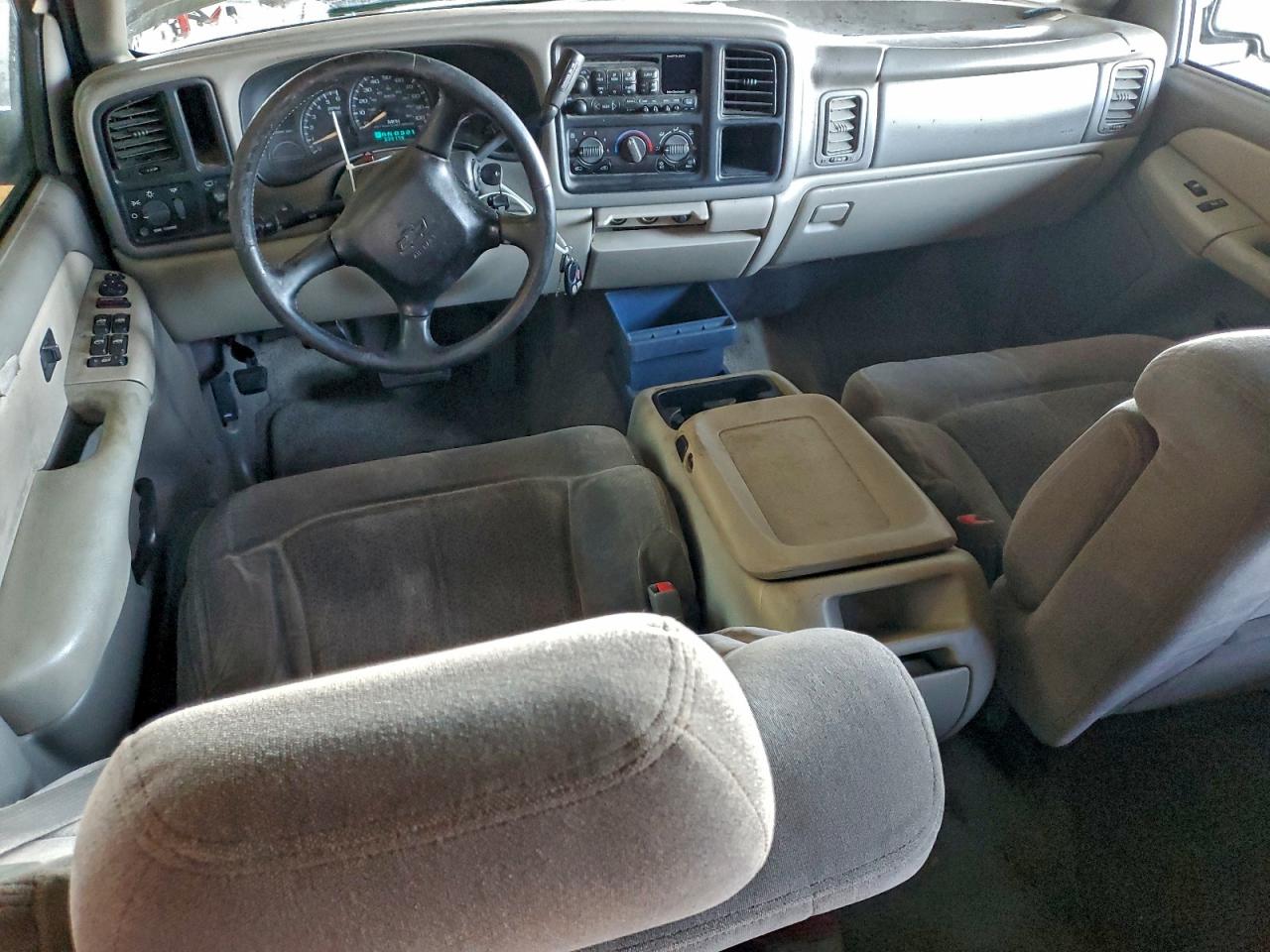 2002 CHEVROLET SUBURBAN C1500 photo 8