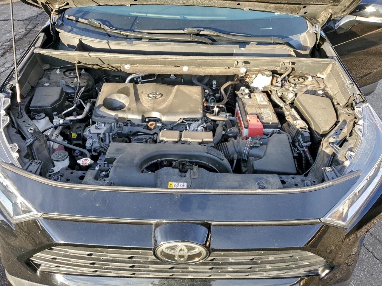 2021 TOYOTA RAV4 XLE photo 11