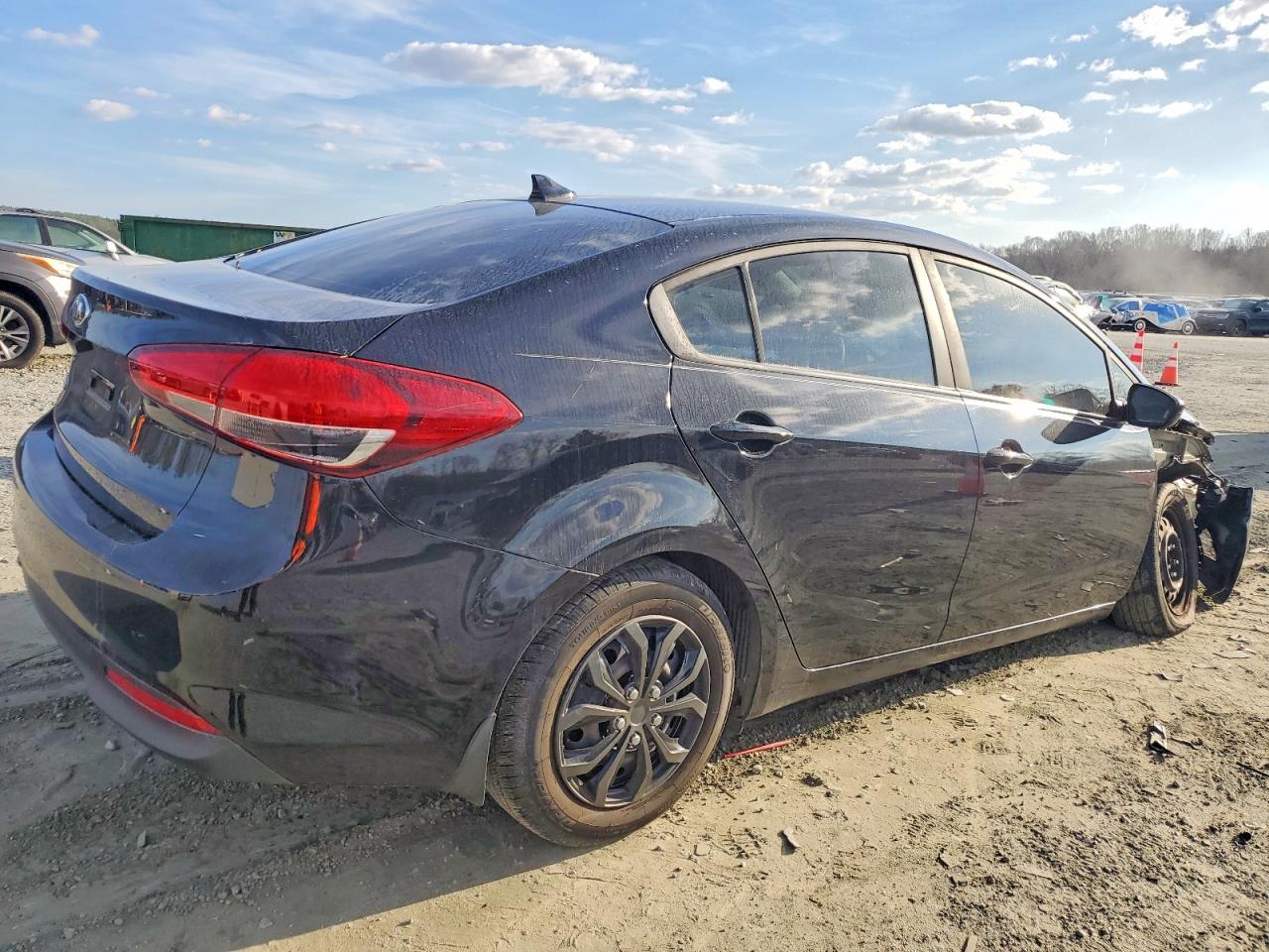 2018 KIA FORTE LX photo 3