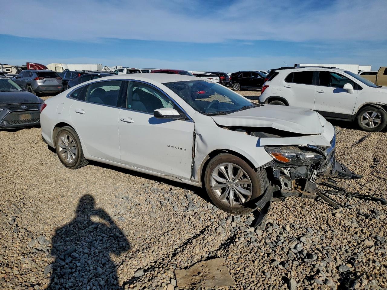 2021 CHEVROLET MALIBU LT photo 4